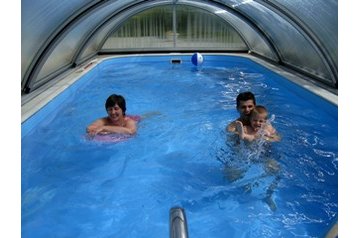 Ungārija Privát Abda, Eksterjers